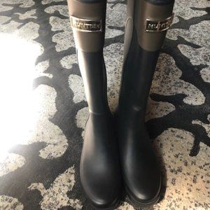 HUNTER rain boots 6
